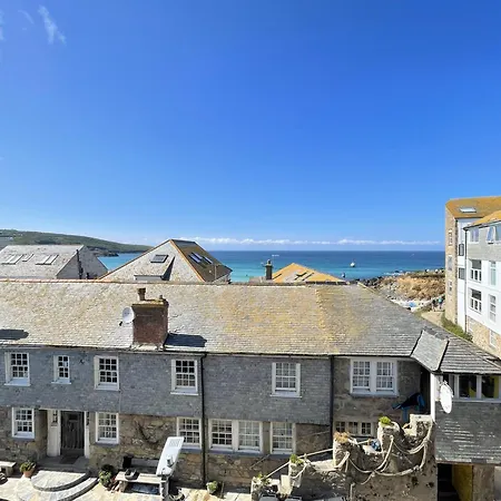Chy Meor - A Stonesthrow Away From Porthmeor *